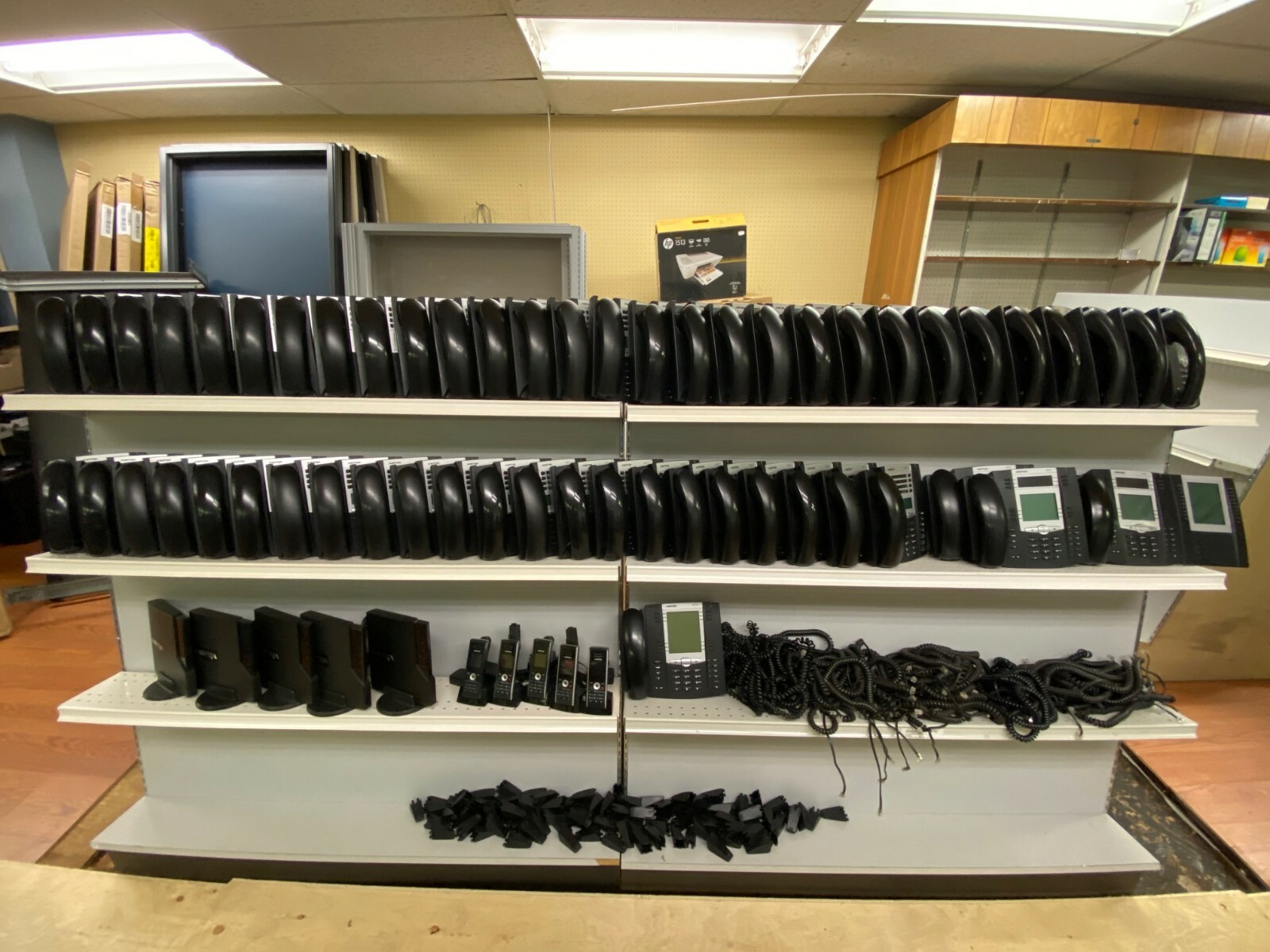 Aastra IP Phones (50 X 6131i,  3X 6755i, 57i CT, 5 X MBU400, 5 X 420d, 1 X 560M)