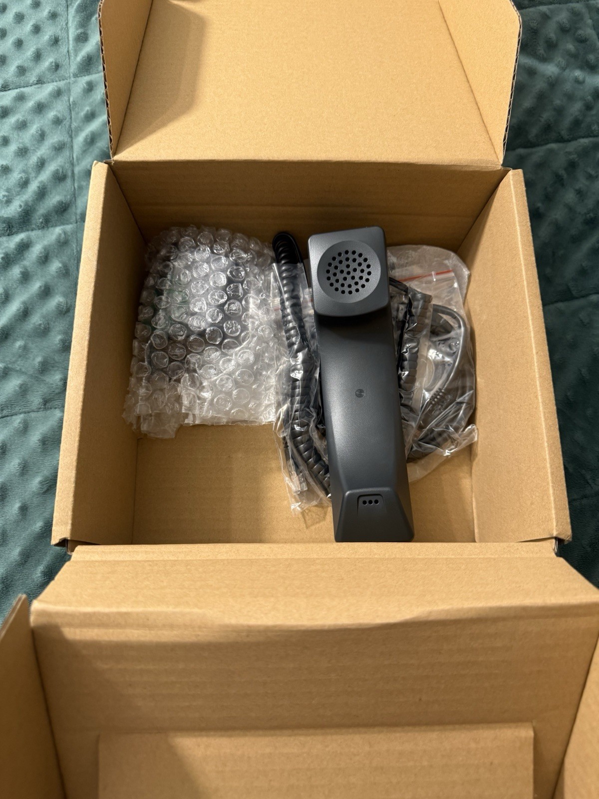Brand New Yealink SIP-T33G Classic IP Phone