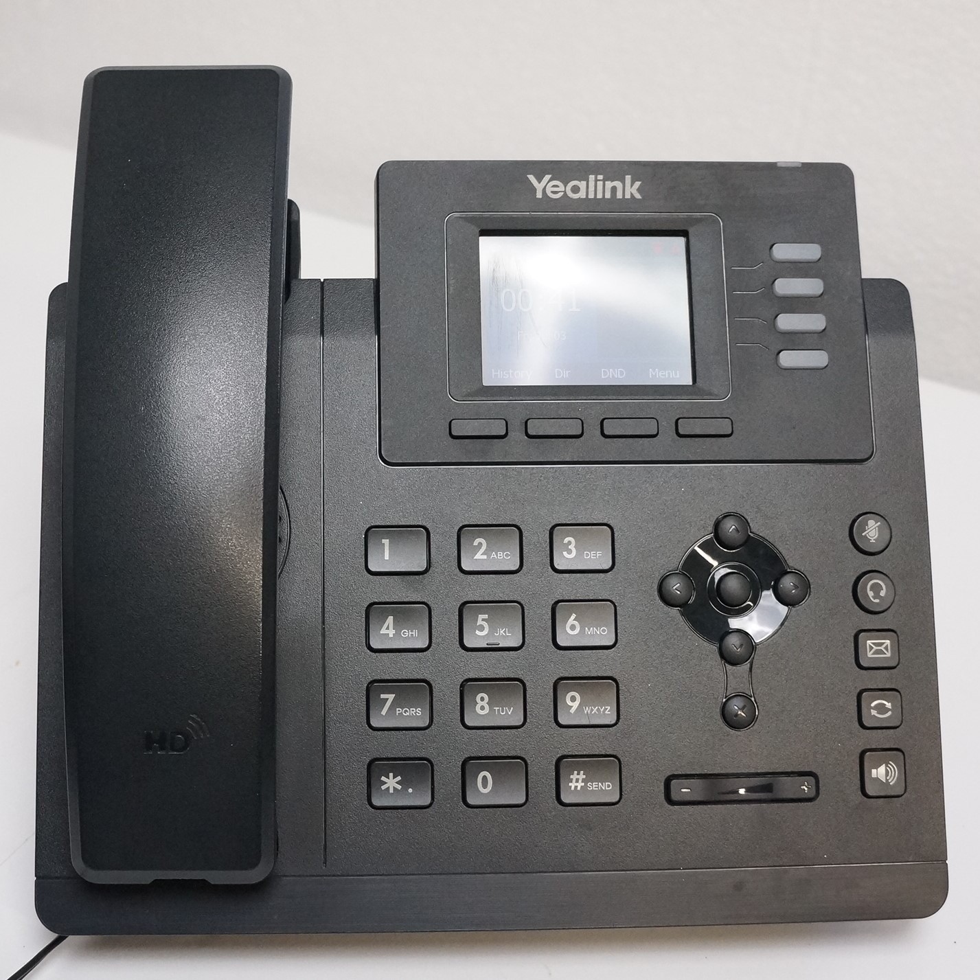 Lot of 6 Yealink SIP-T33G Phones