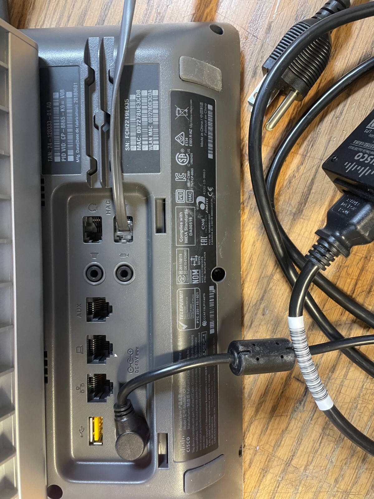 Cisco CP-8865-3PW-K9 IP Video Phone