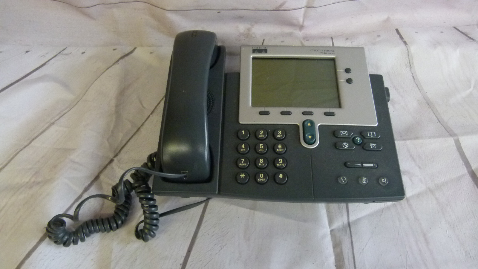 Cisco 7940 Series CP-7940G Unified VoIP Phone with Speakerphone & Handset