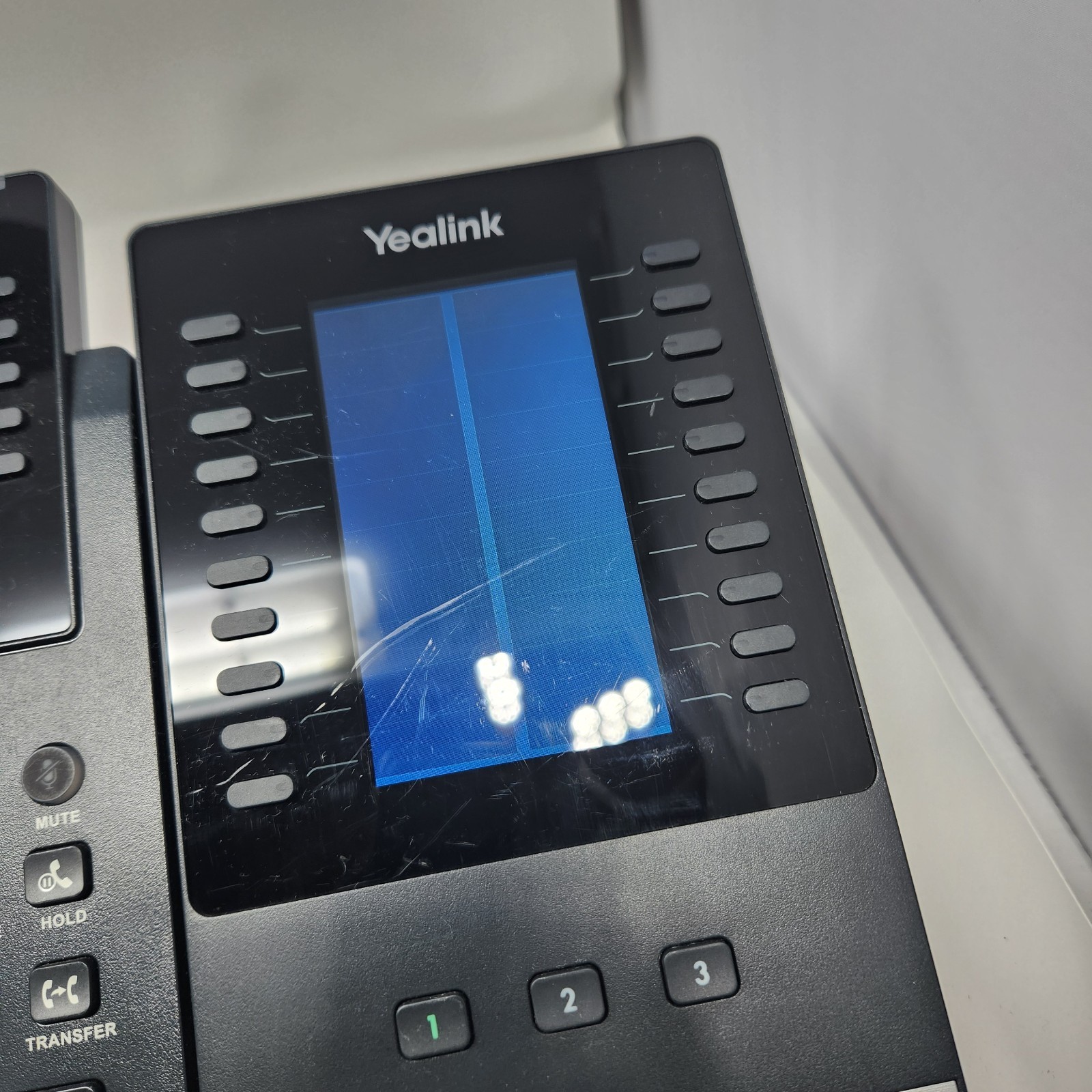 Yealink SIP-T46U 4.3″ LCD Gigabit IP Phone With Expansion Module Yeahlink EXP43