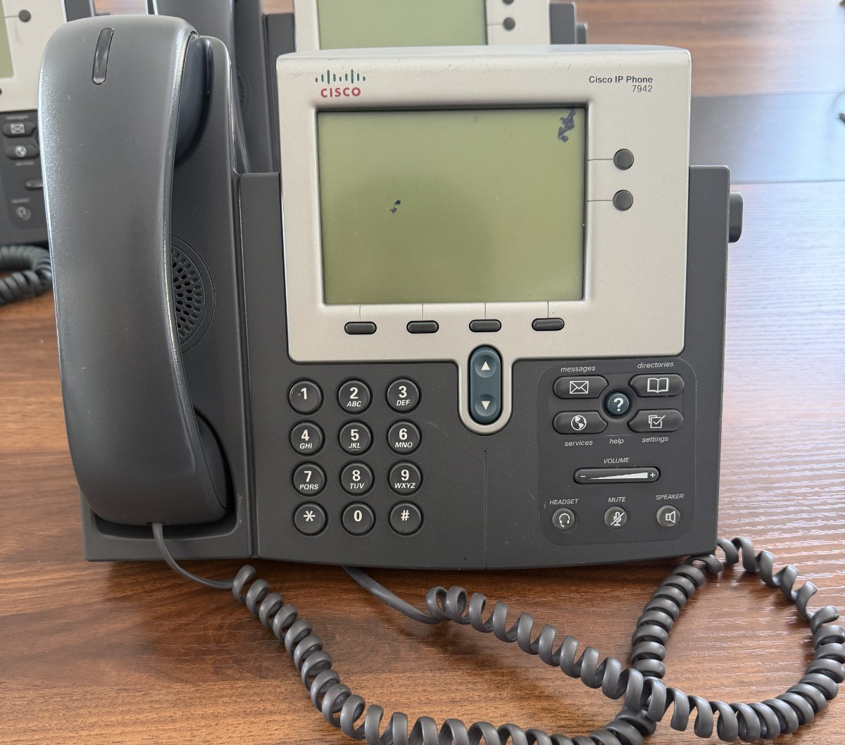 Cisco IP Phones Lot of 4 – 1x 7975G & 3x 7942G VoIP Business Phones