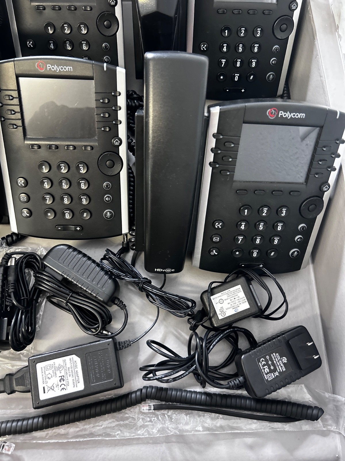 ot of 6 Polycom VVX410 Business Media IP Phones w/ Power Adapters HD Voice