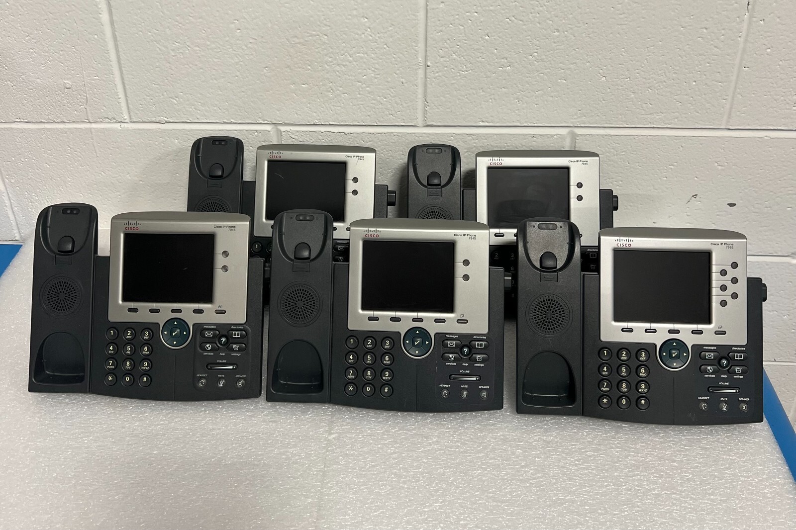LOT of 5 Cisco CP-7945G 7945 IP Business VOIP Phone Telephone with Stand ONLY