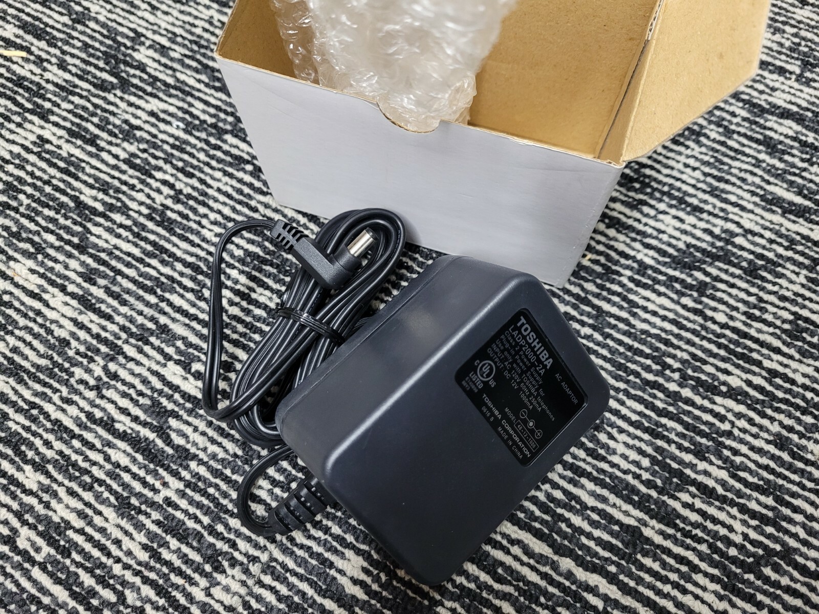 New Original AC Power Supply Adapter for Toshiba IP Phone LADP2000-2A 12v 1A
