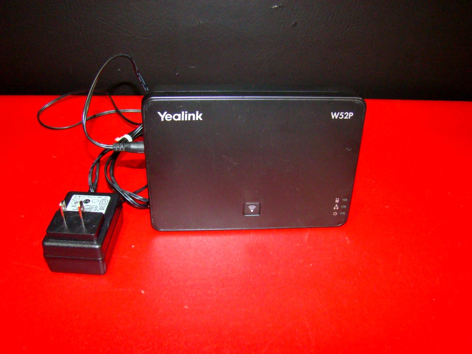 Yealink IP DECT Phone USB Base/Dock – Black W52P, With AC Adapter