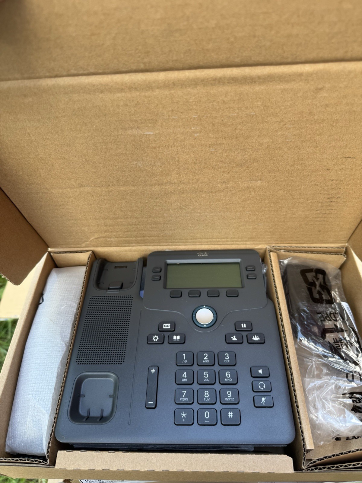 Cisco 6851 IP Multi-Platform OEM Phone Third Party Call Control, CP- 6851 -3P