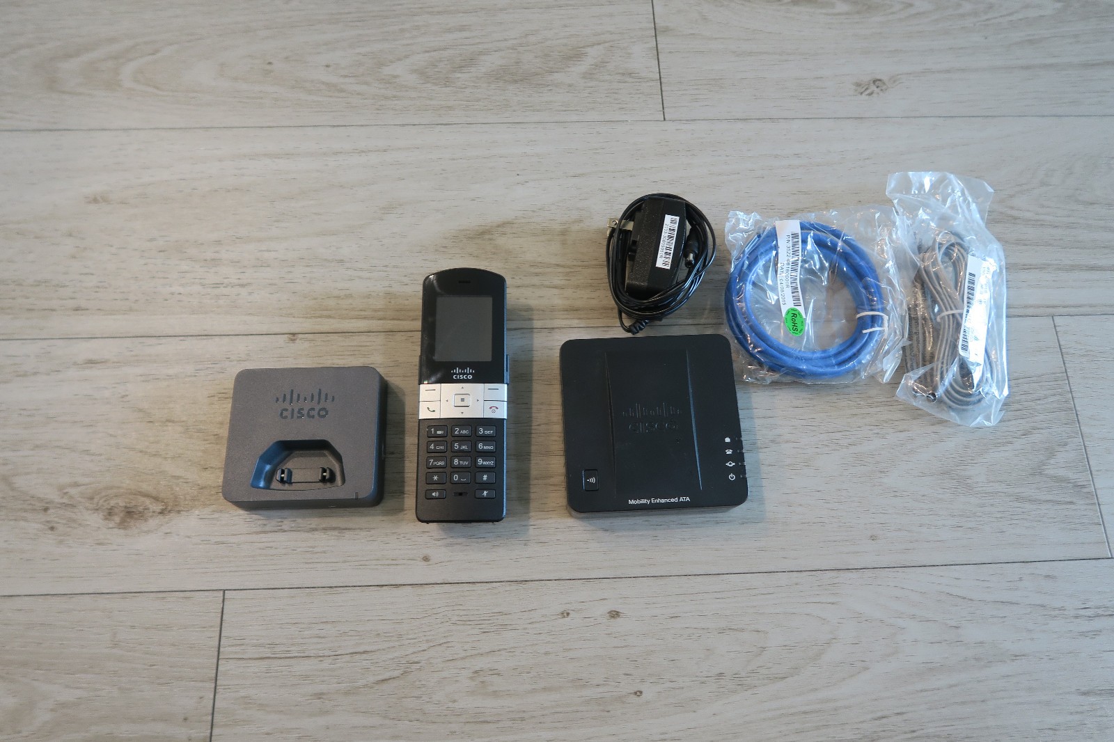Cisco SPA302D-G1 SIP VoIP DECT Mobility Enhanced Handset with SPA232D-G1