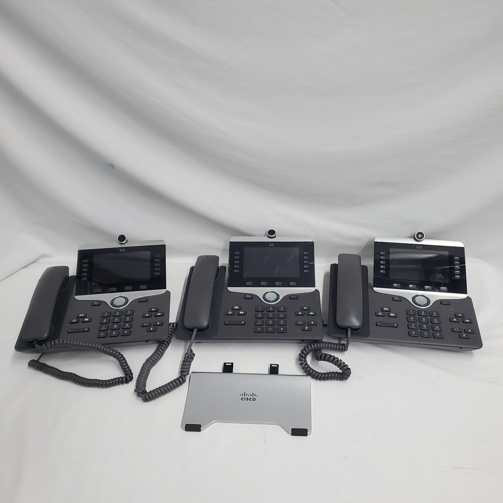 Lot of 3 CISCO CP-8845-K9 Unified POE VoIP Video Phone w/Camera, Handset