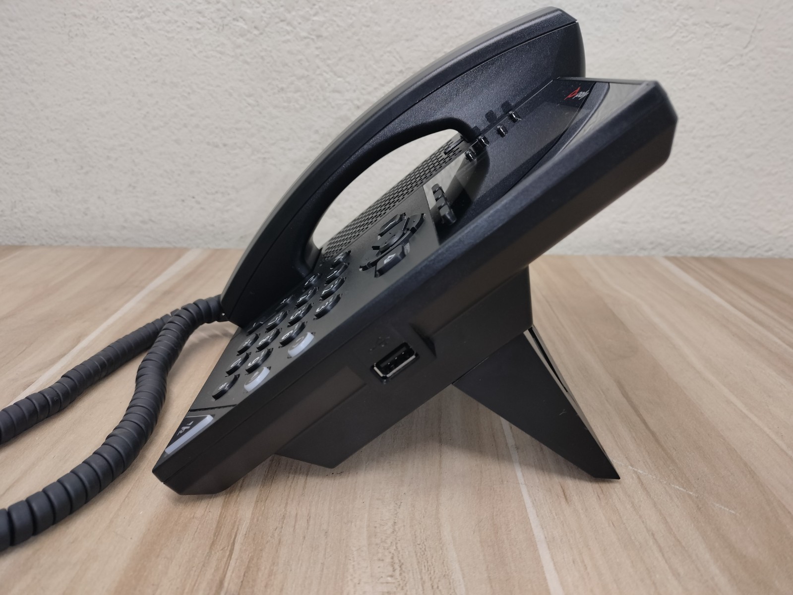 Polycom VVX 250 4-Line Desktop Business IP Phone 2201-48820-121 Gigabit SIP VoIP