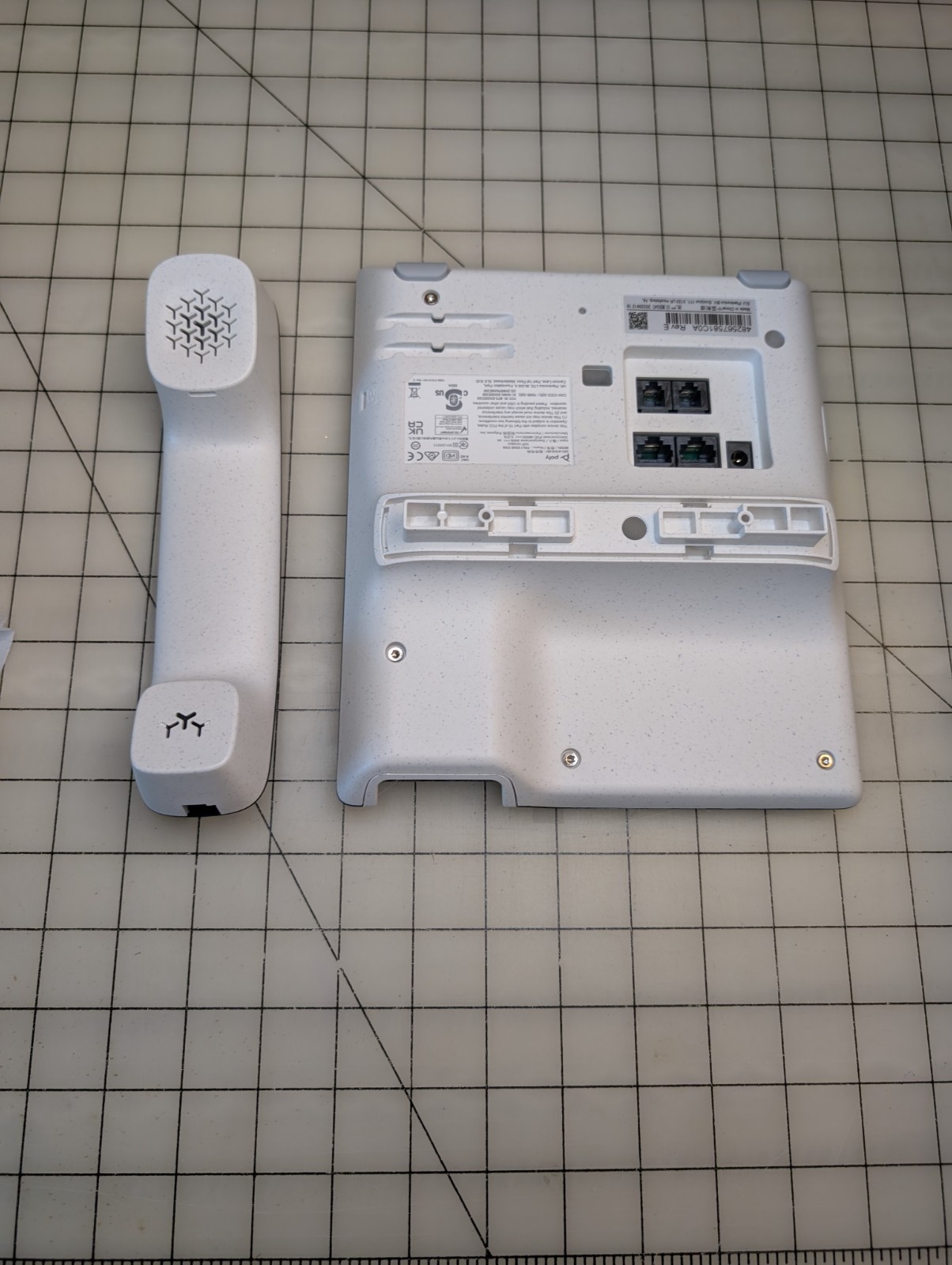 Poly Edge E350 IP Phone – 2200-87010-025 – New in Box