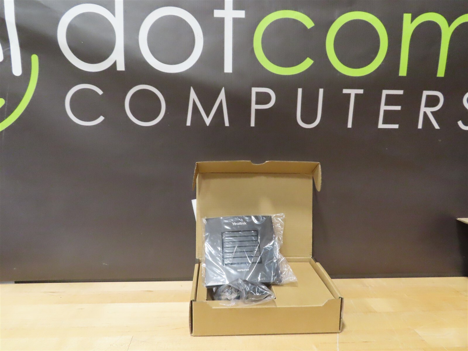 Yealink YEA-RT10 DECT Repeater for Yealink HD IP Phones New In Box