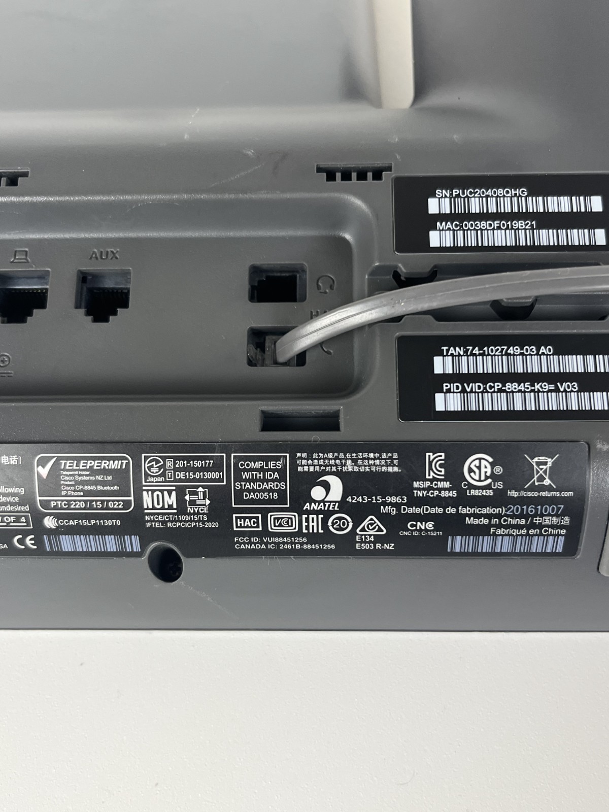 Cisco IP Desk Phone 8800 Series with Web Camera and PoE Model CP-8845-K9