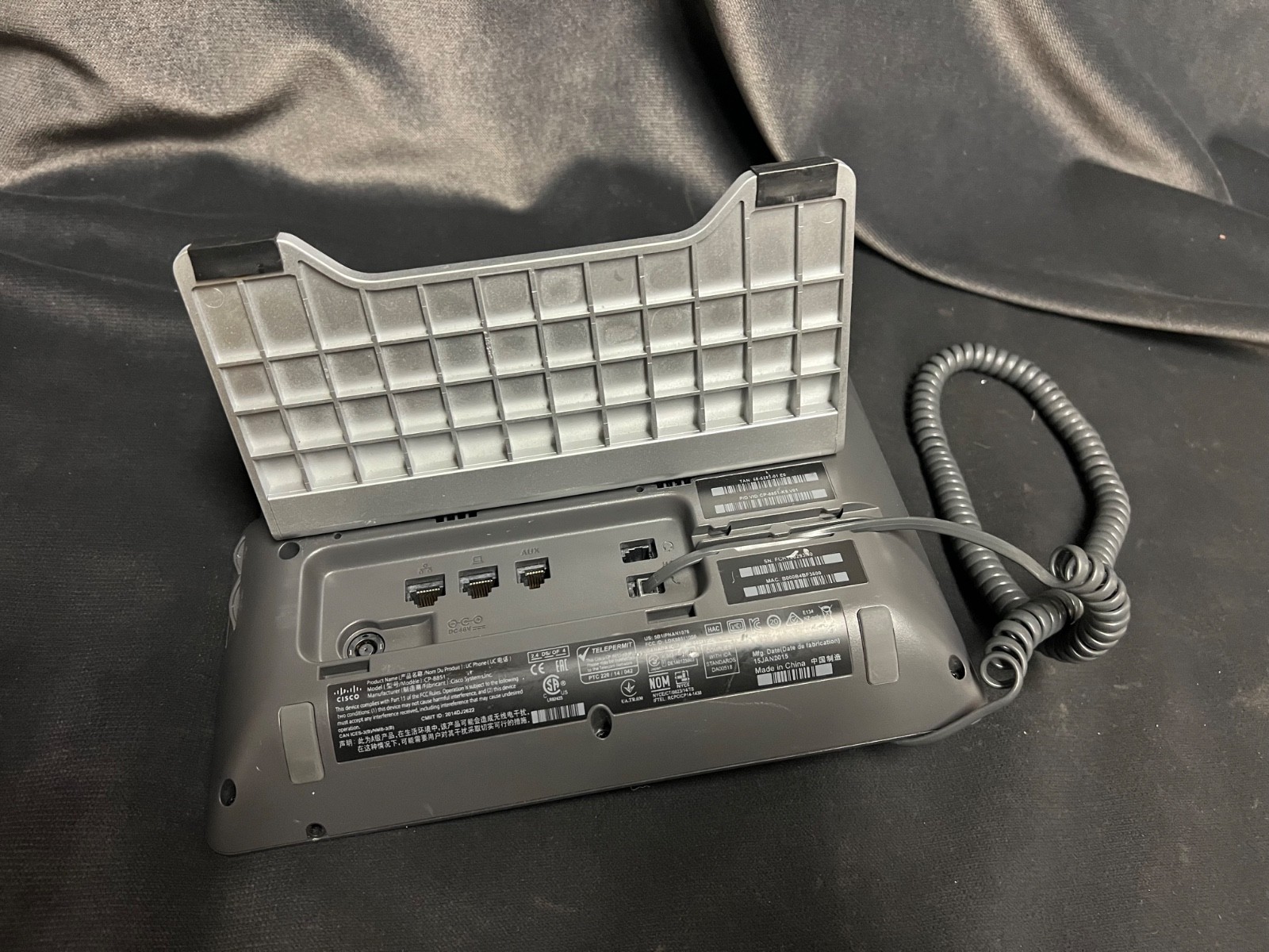 Cisco CP-8851-K9 Business VoIP Phone CP-8851