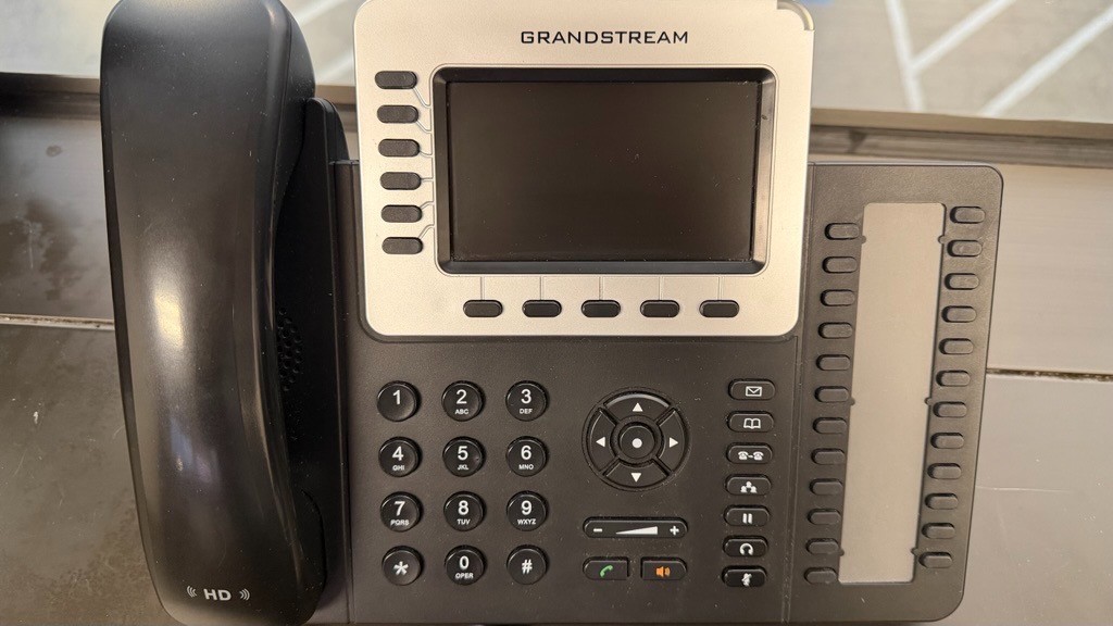 USED – Grandstream GS-GXP2160 6-Lines Bluetooth VoIP Telephone – Black
