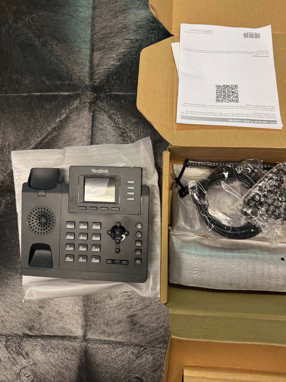 Yealink SIP-T33G Classic IP Phone Desk VoIP Business Telephone