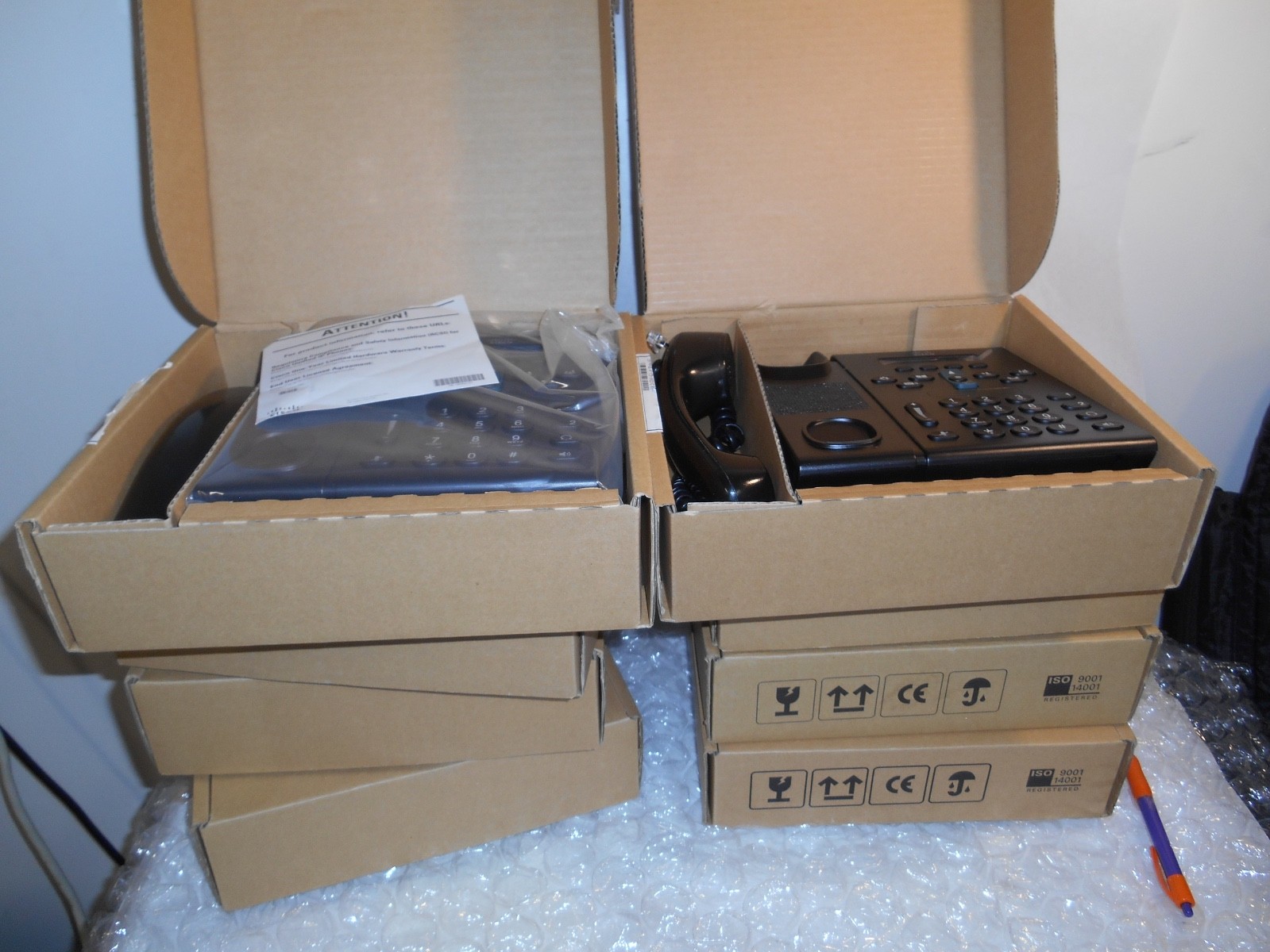 Cisco 6921(CP6921CK9) Wired IP Phone – Black Lot of 8