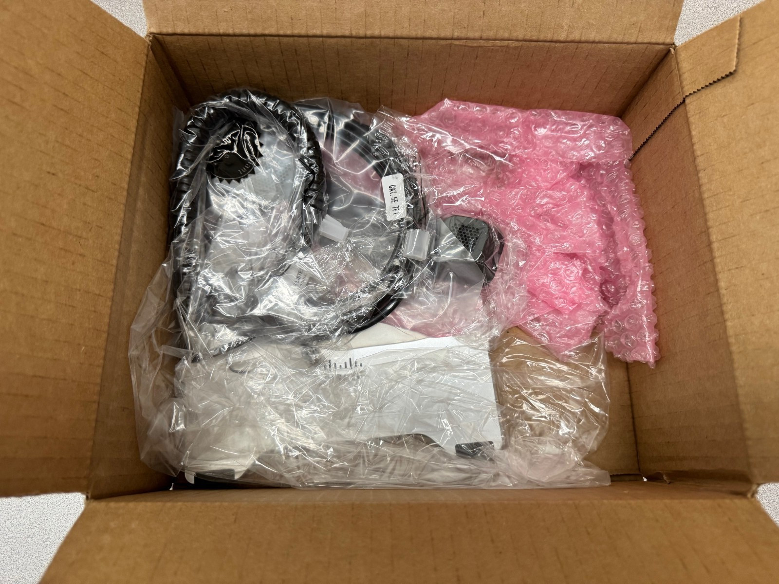 Cisco 8861 IP Phone CP-8861-K9= Cleaned and Tested w-New Cords Warranty