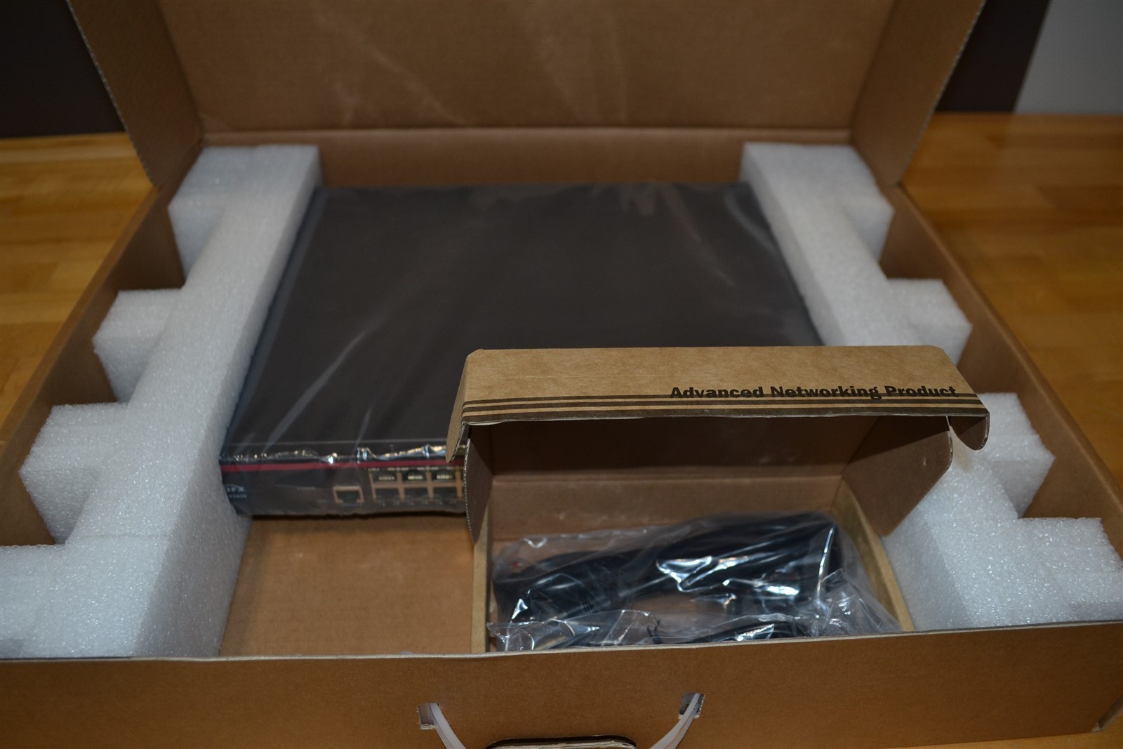 Allworx PowerFlex P2426 20-Port PoE Gigabit Switch Rack mounts, Power Cord