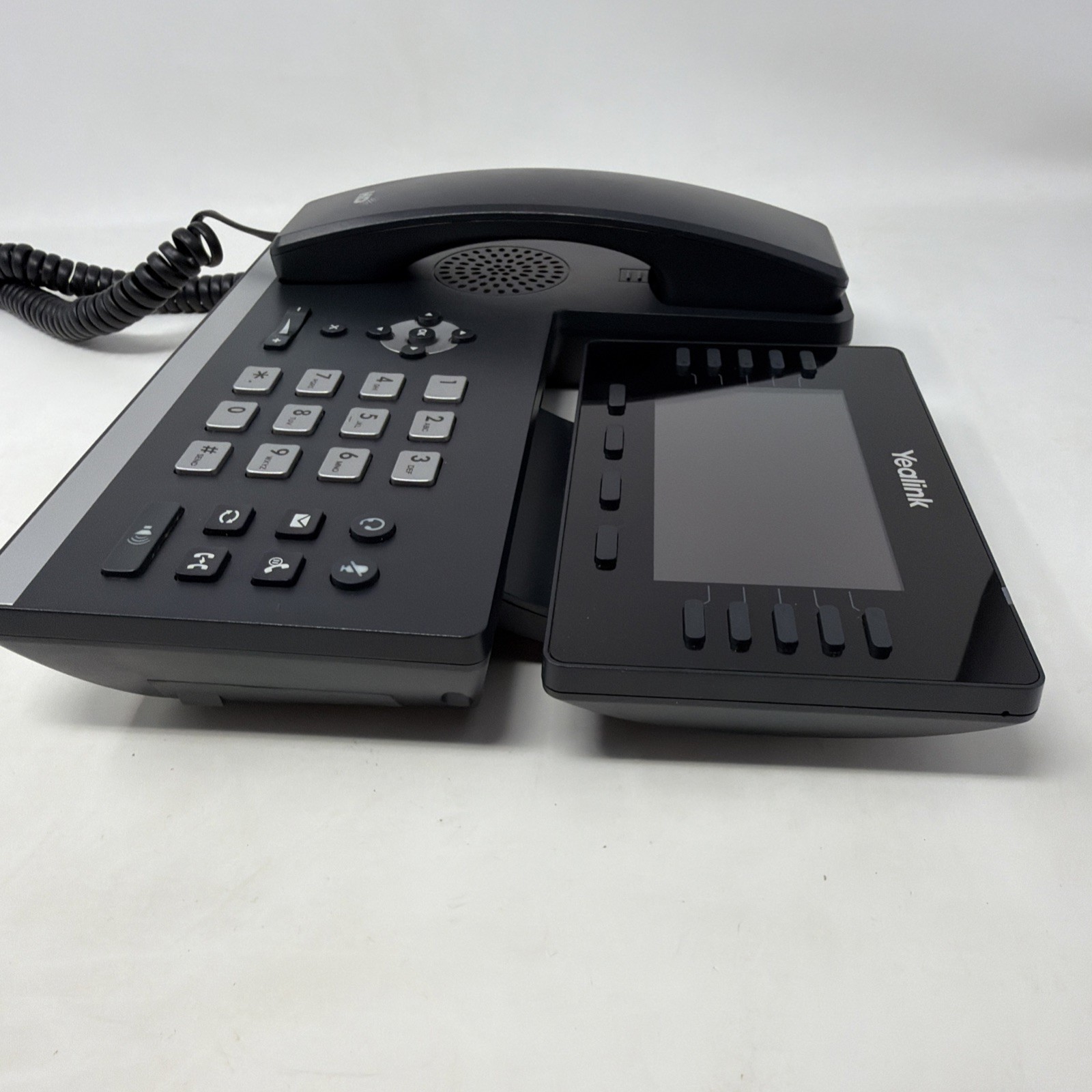 Yealink SIP-T46U Gigabit IP Business Phone 16 VoIP HD Mic PoE Bluetooth 4.3″ LCD