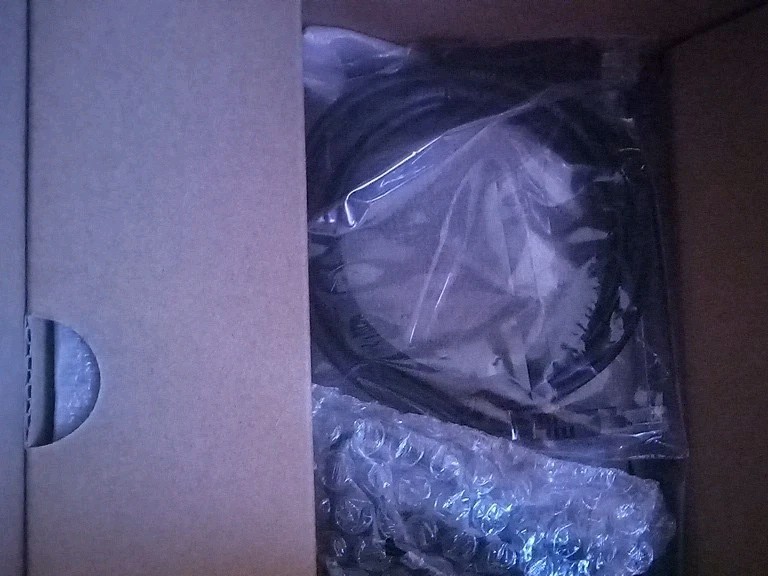 BRAND NEW Yealink SIP-T21P E2 IP Phone VoIP New Open Box