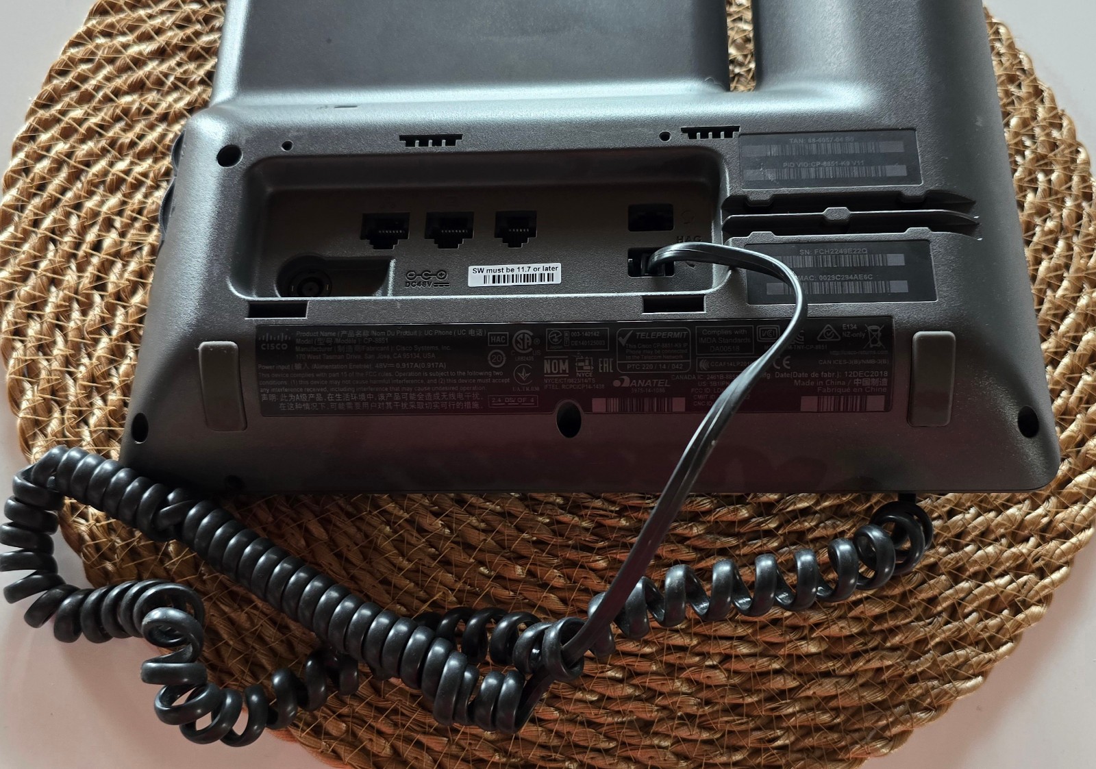 Cisco CP-8851-K9 – VoIP System Phone, 5″ Color Display, Charcoal, Warranty