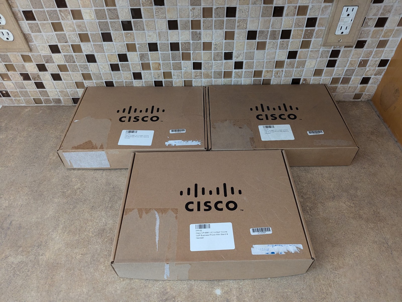 LOT OF 3 CISCO CP-8961-C-K9 CISCO UNIFIED IP PHONE 8961 STANDARD