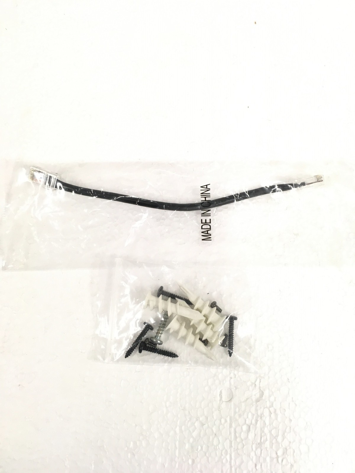 NEW Cisco CP-7811-WMK Wall Mount Kit 74-102600-01 w/Cable & Screws FREE SHIP QTY