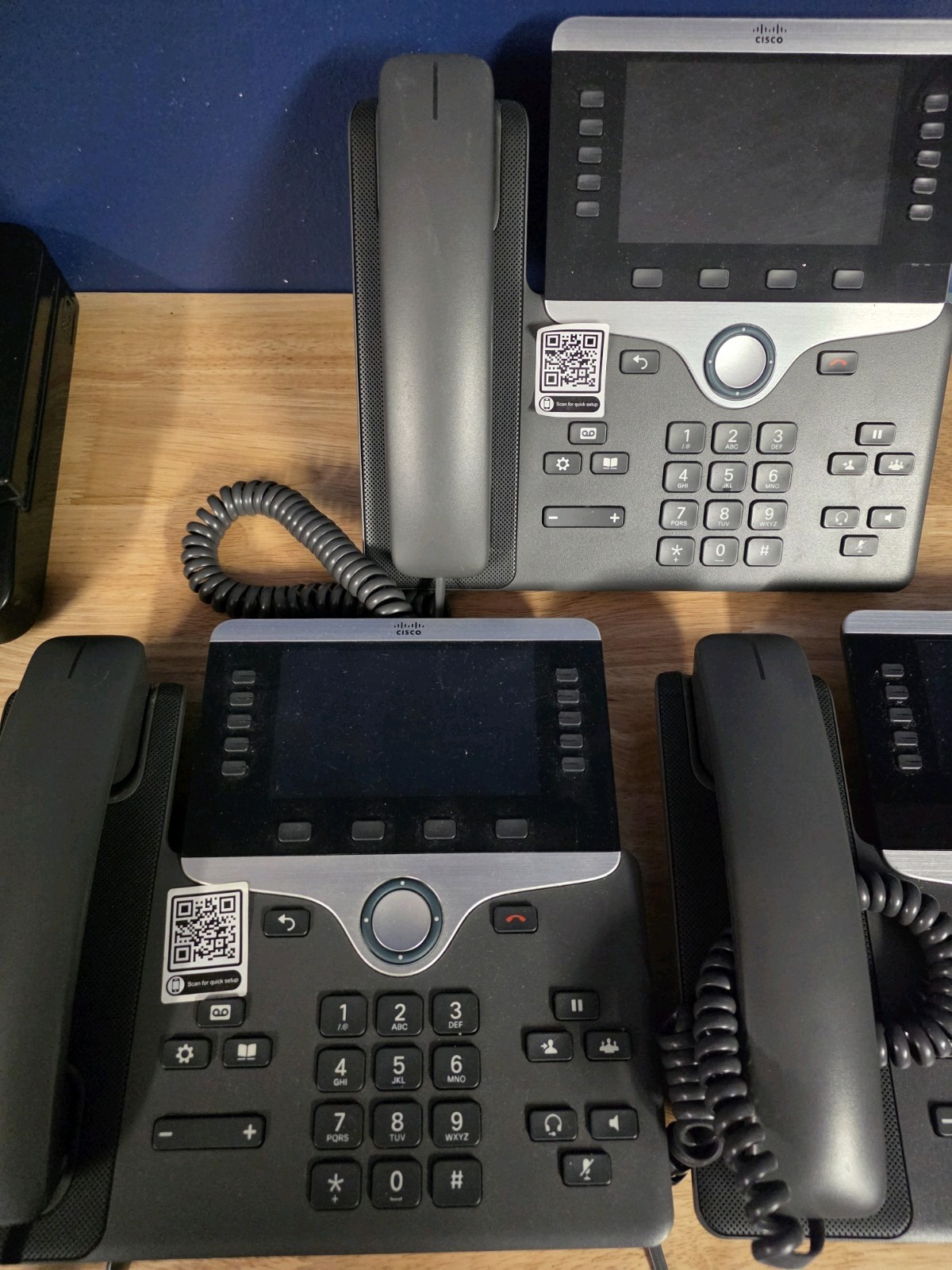 Cisco Business Class VOIP Phones CP-8861 Lot Of 3
