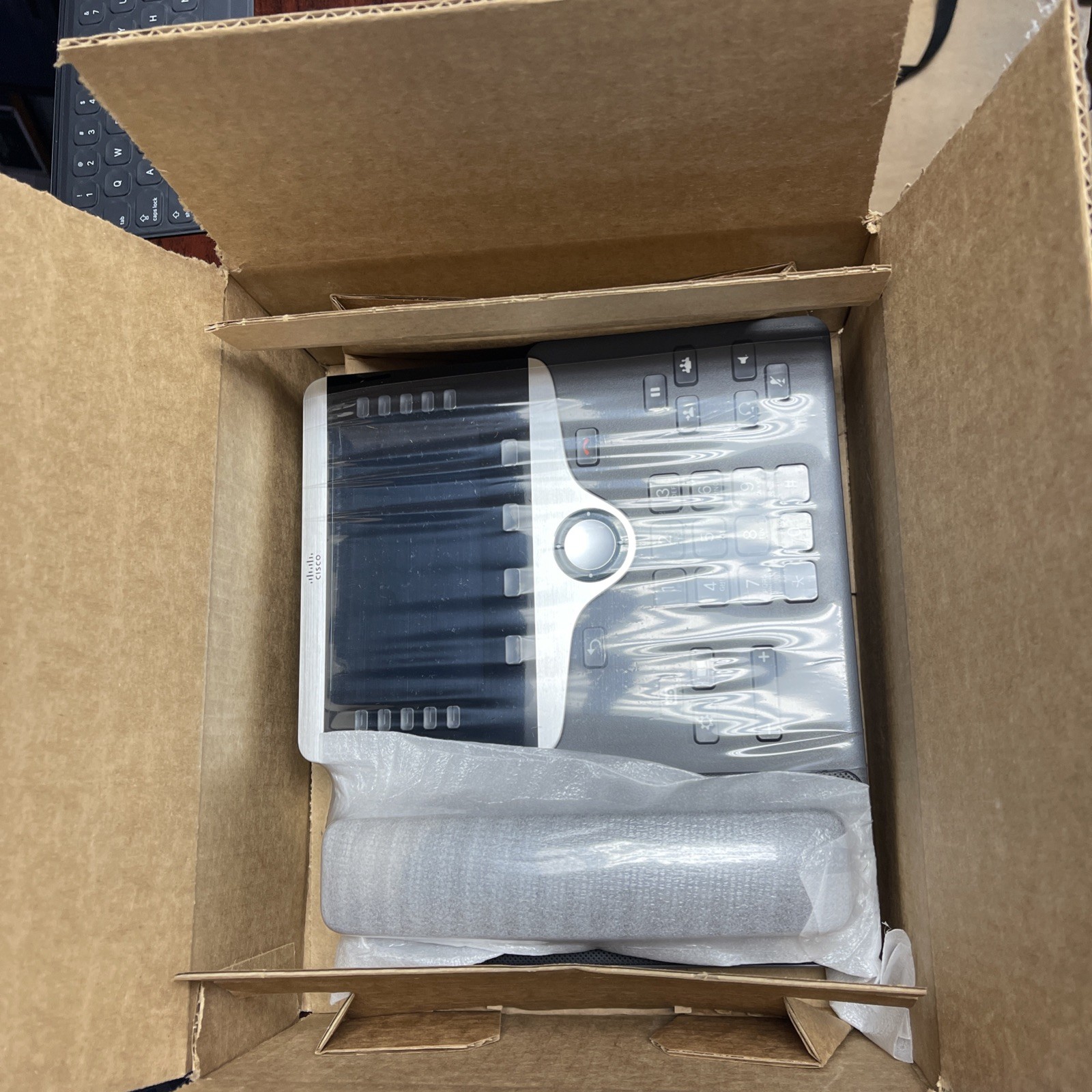 Cisco 8861 Gigabit IP Phone – CP8861–K9 *Equal2New*