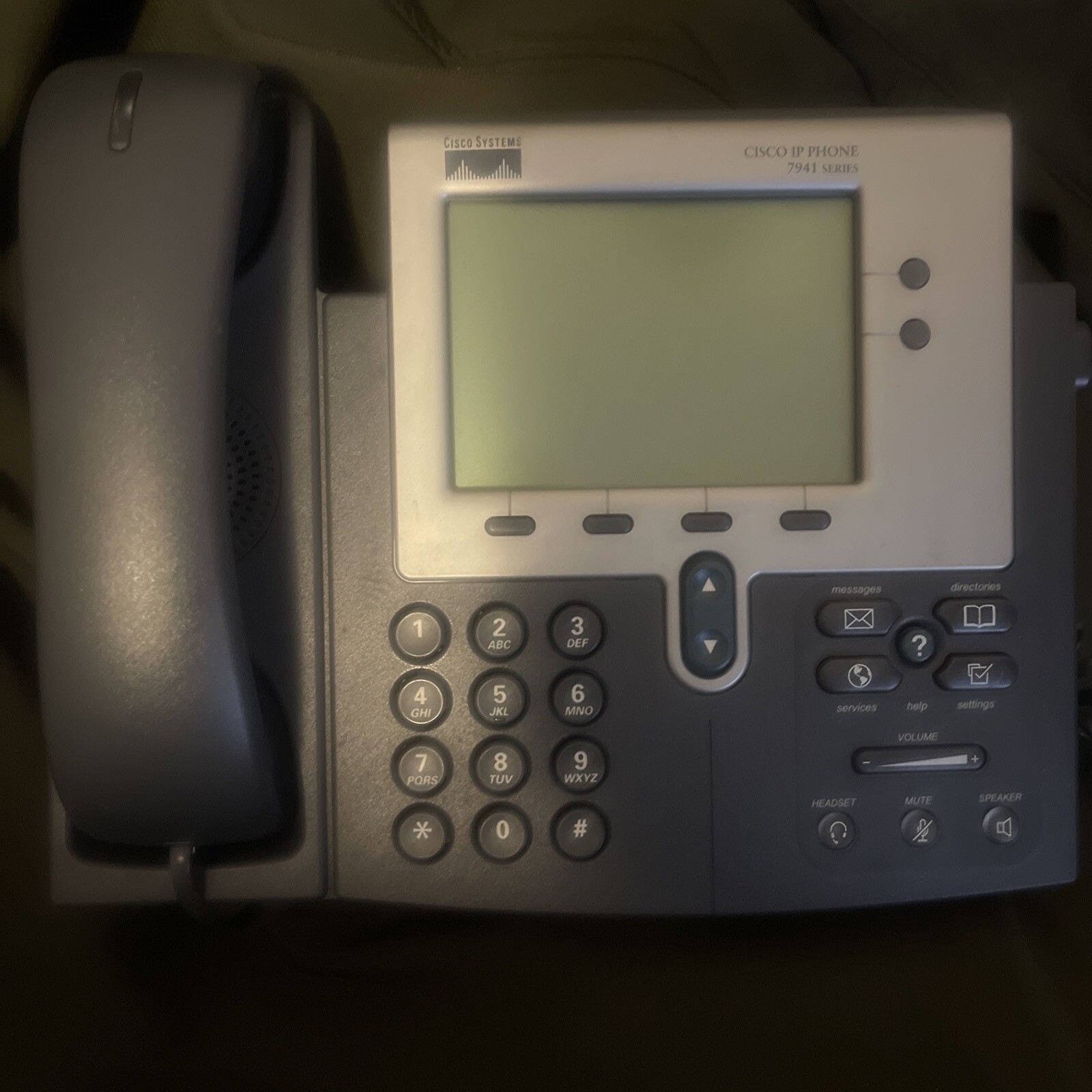 Cisco CP-7941G Unified IP VoIP Business Office Phone w/Base, Stand & Handset.