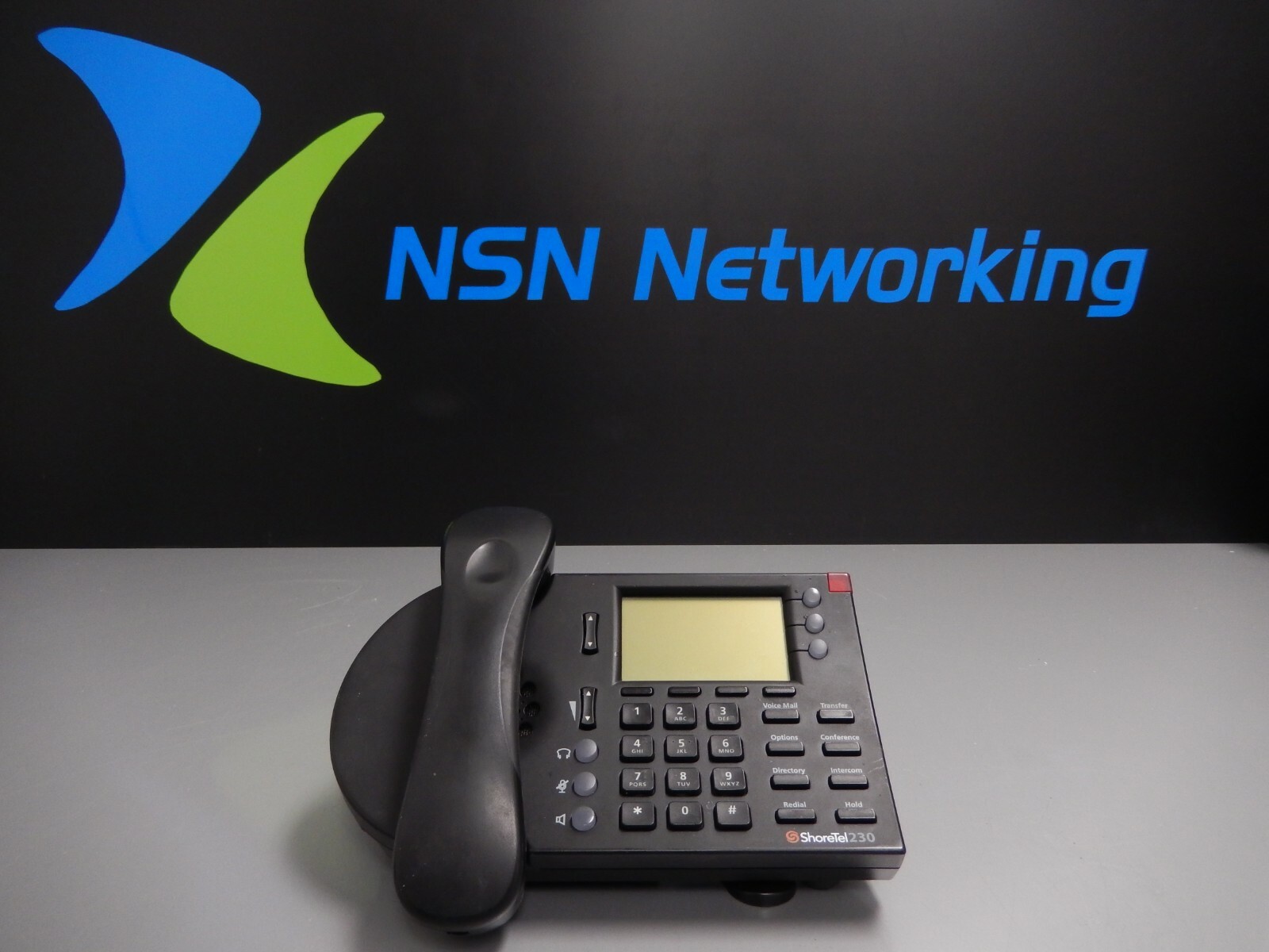 ShoreTel IP230 SEV IP VoiP Black Display Phone Base Handset Included