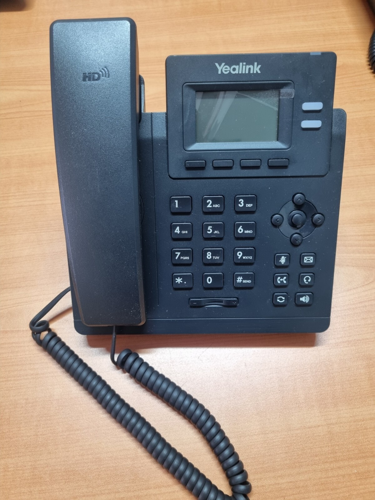 Yealink SIP-T31P Entry-Level IP Phone with 2 Lines and HD voice – Black