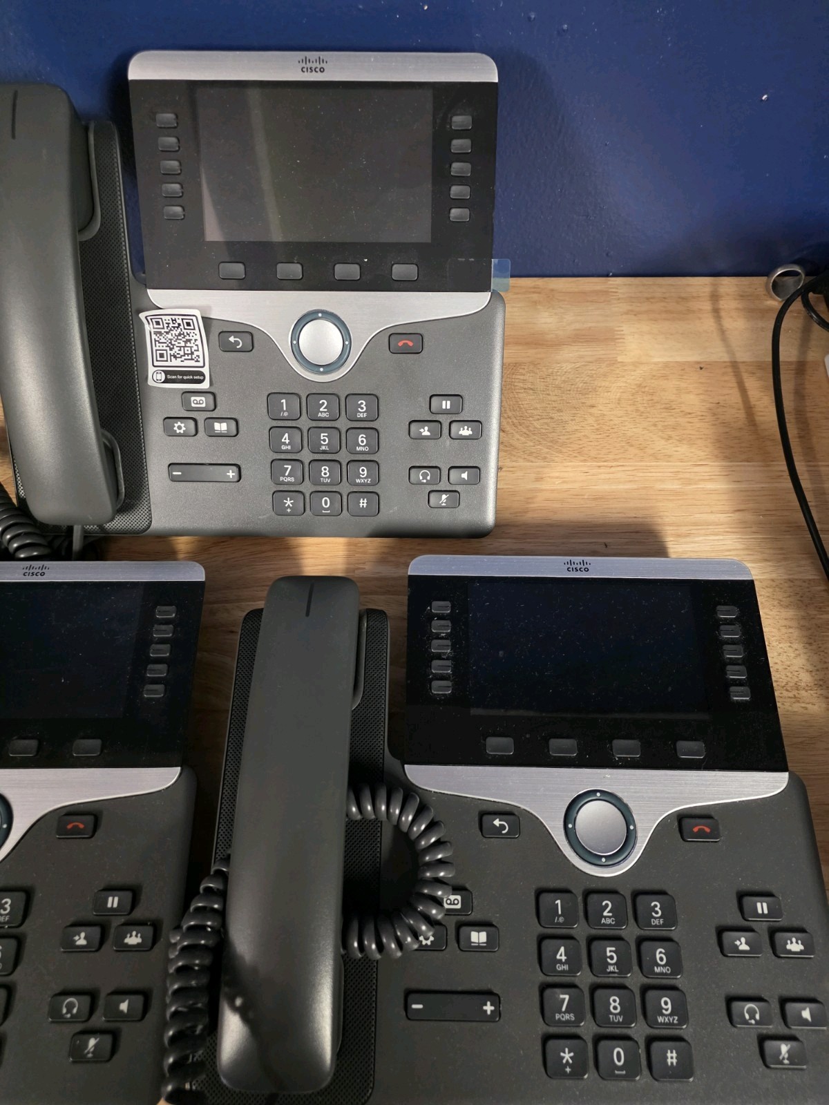 Cisco Business Class VOIP Phones CP-8861 Lot Of 3