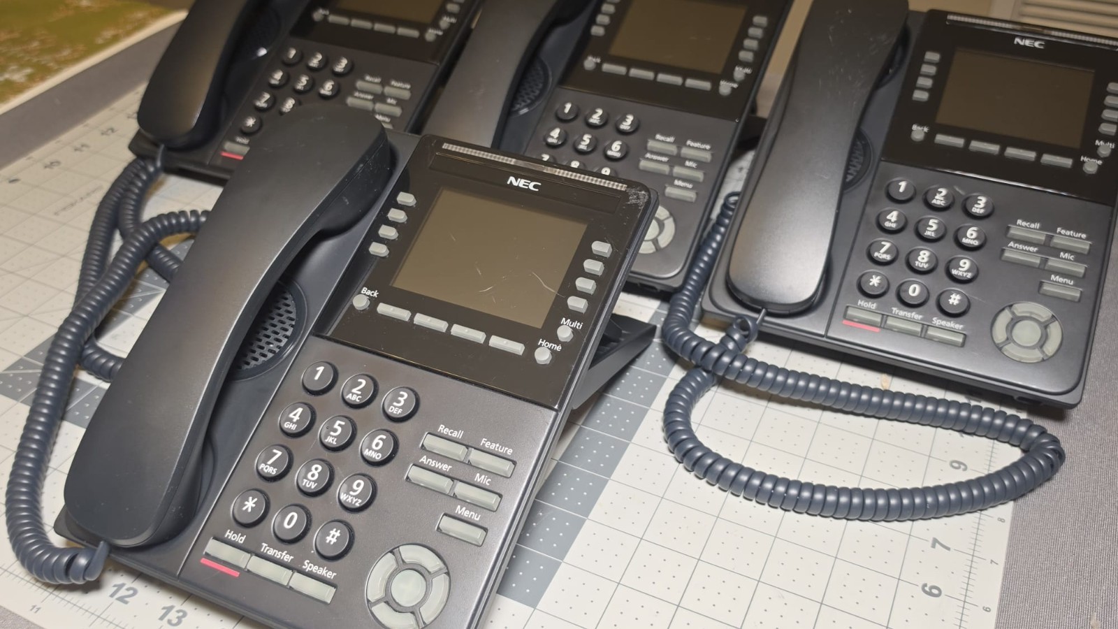 NEC DT900 Series ITK-8LCX-1 (BK) TEL Color Self-Labeling Phone USED LOT OF 4