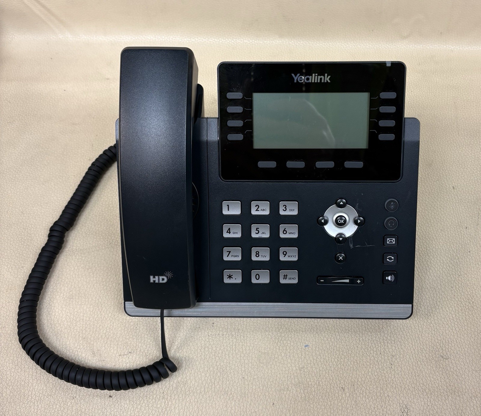 Yealink SIP-T43U Corded IP Phone, 12-Line, HD Voice, Speakerphone, USB