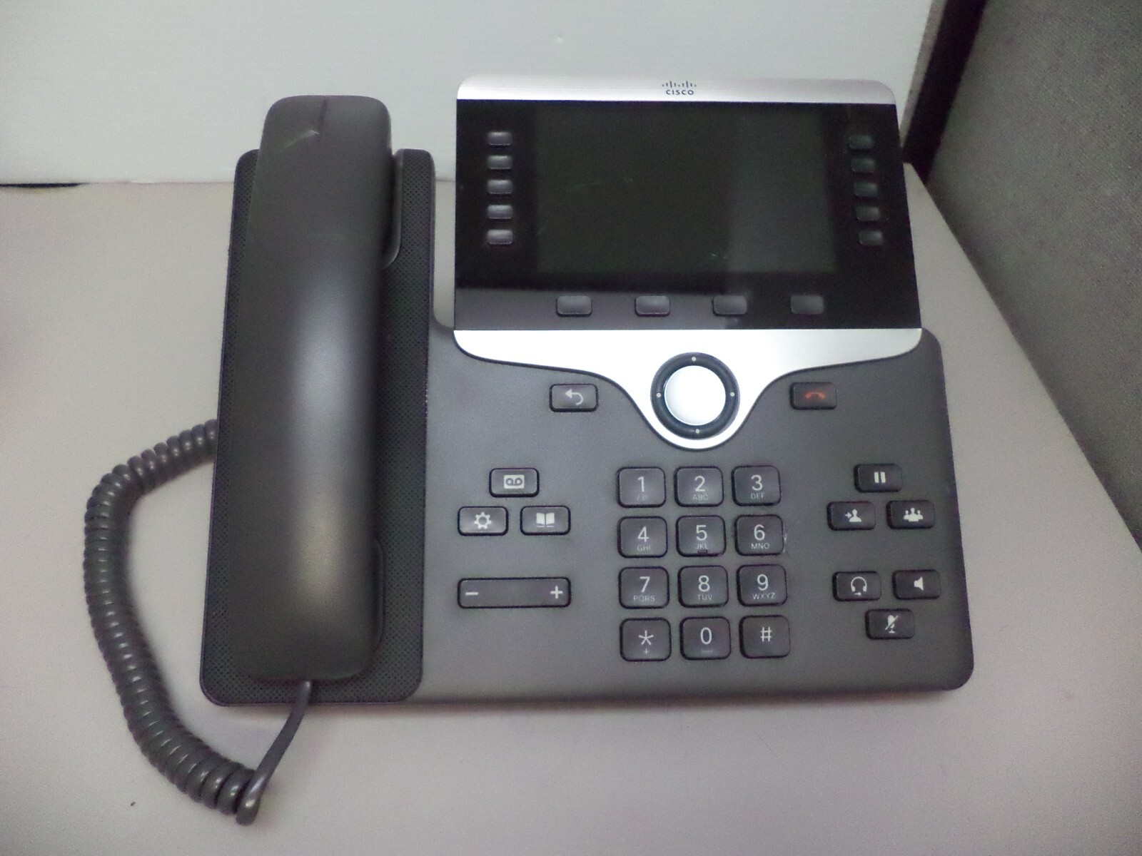 Cisco CP-8851-K9 IP VoIP Business Phone w/ Stand + Handset