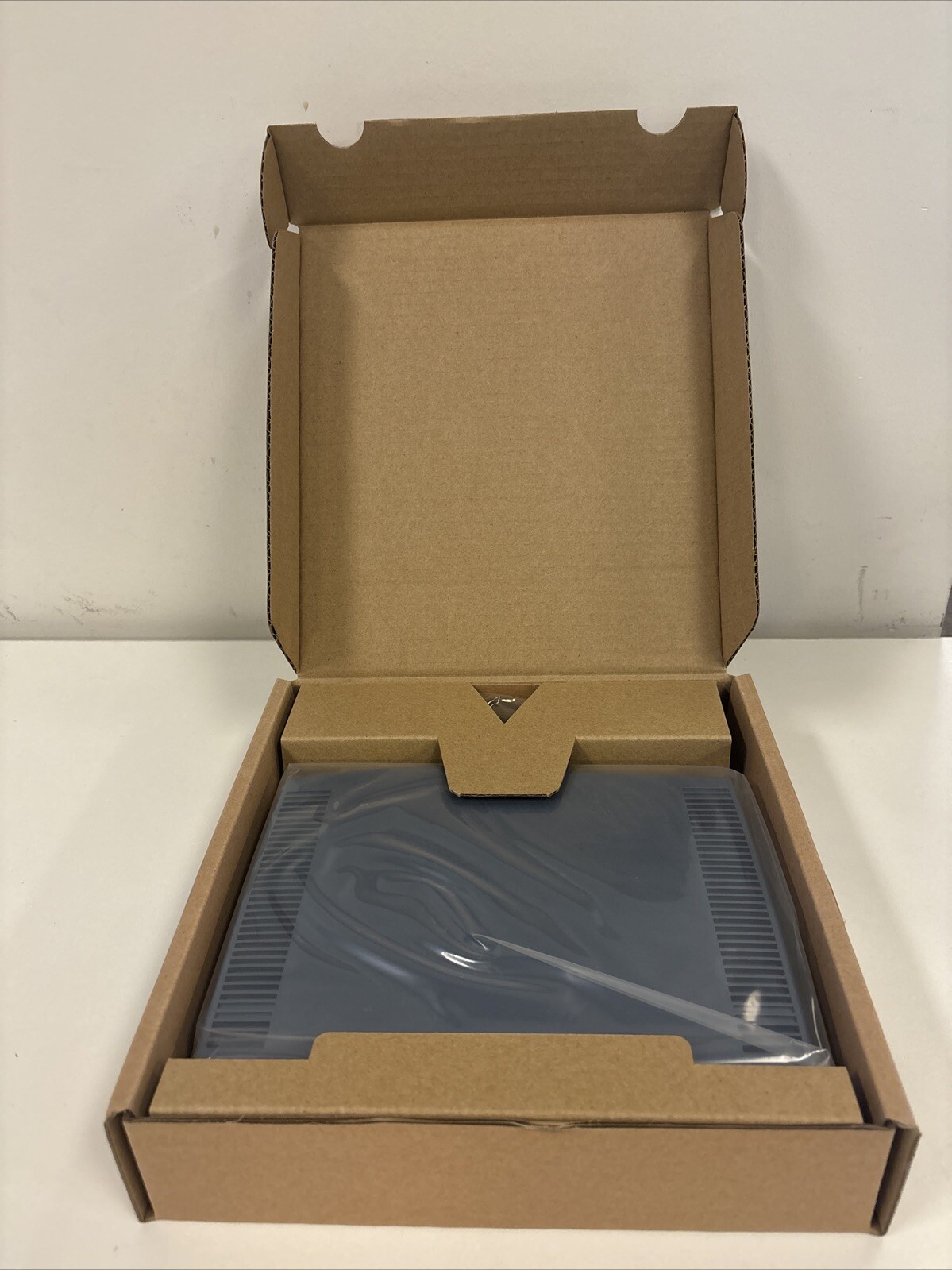 NEW, Open BoxAudiocodes MP-114 Analog 4-port VOIP Gateway