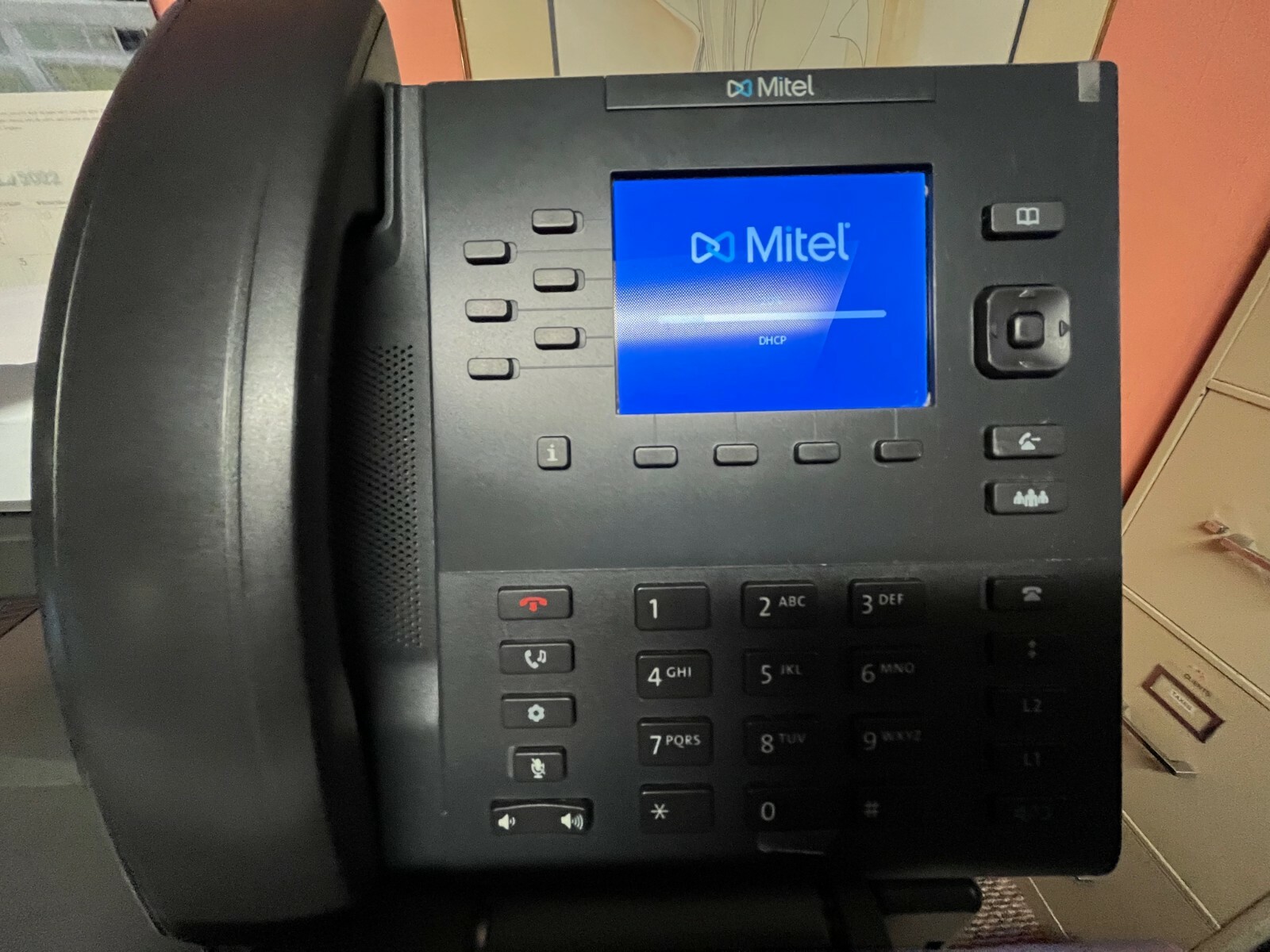 Mitel Aastra 6867i IP Phone