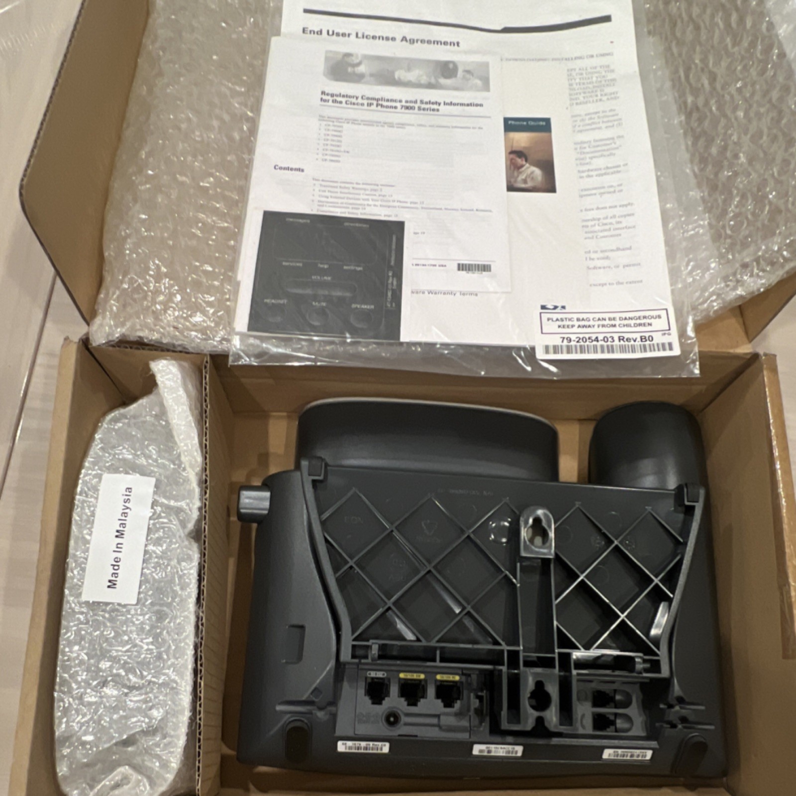 Cisco 7940 IP Phone, 2 Lines, Speakerphone, Gray, Ethernet RJ-45