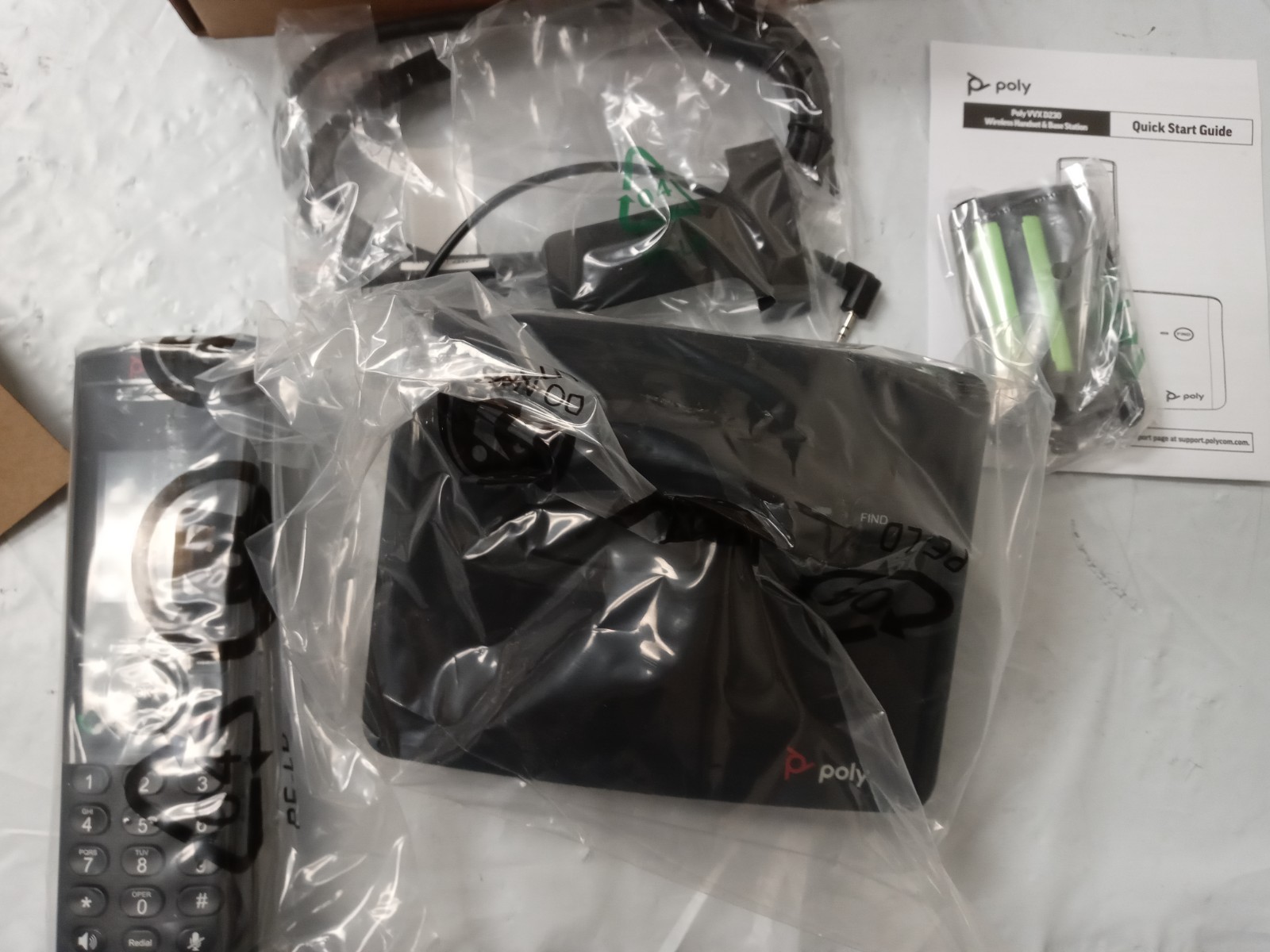 Polycom VVX D230 DECT IP Phone Kit 2200-49230-001