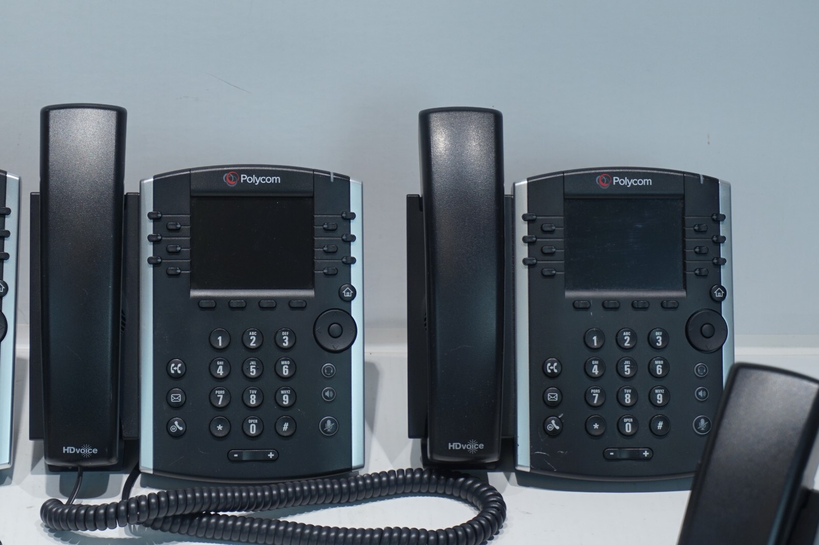 8 POLYCOM VVX-310 12-LINE COLOR VOIP GIGABIT PoE DESKTOP BUSINESS TELEPHONES