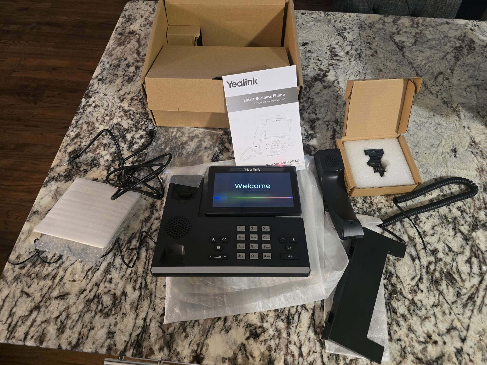 Yealink HD Android IP Phone with camera SIP-T58A NEW! Open Box