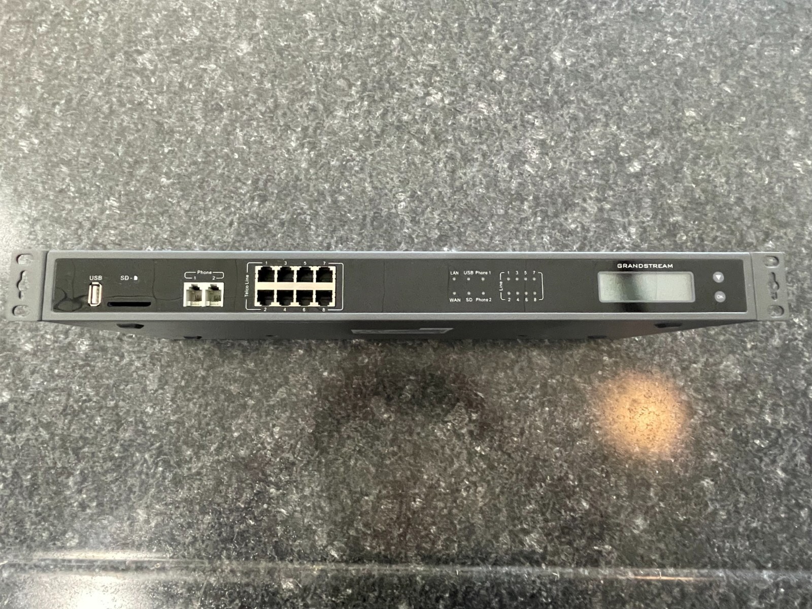 Grandstream Business VoIP System: UCM6208 8-Port IP PBX + GXP2170 Executive IP