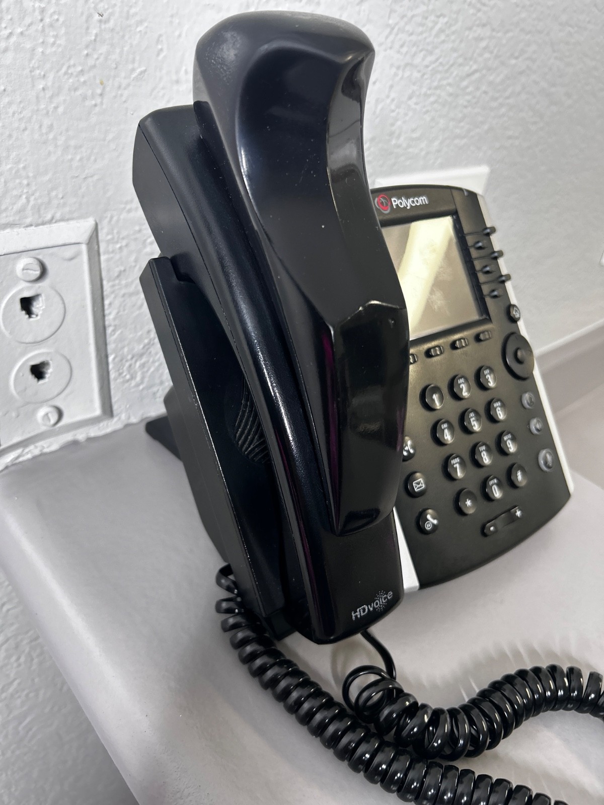 ot of 6 Polycom VVX410 Business Media IP Phones w/ Power Adapters HD Voice